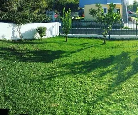 Mary's Maizonette, Private Garden Mantouki